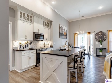 Marian Court, Elizabethtown, Kentucky 42701, ,2 BathroomsBathrooms,For Sale,Marian Court,HK24003784 Marian Court, Elizabethtown, Kentucky 42701, ,2 BathroomsBathrooms,For Sale,Marian Court,HK24003784