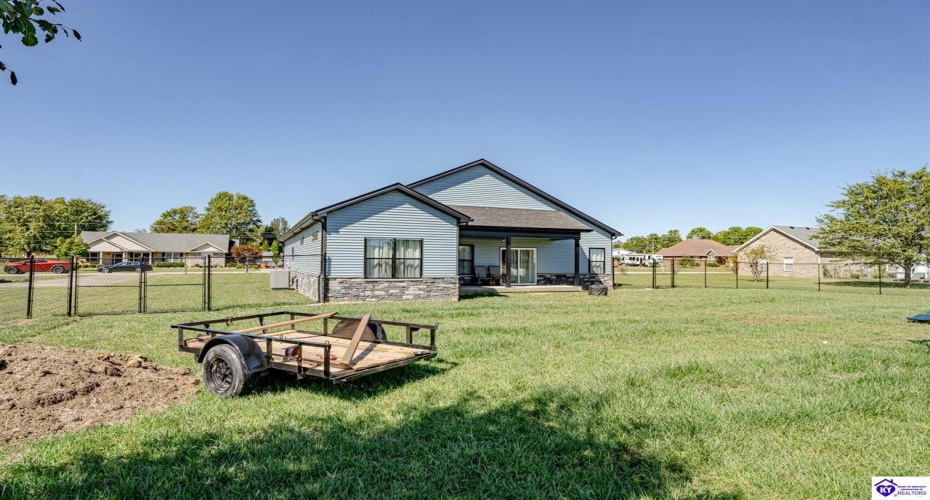 Marian Court, Elizabethtown, Kentucky 42701, ,2 BathroomsBathrooms,For Sale,Marian Court,HK24003784