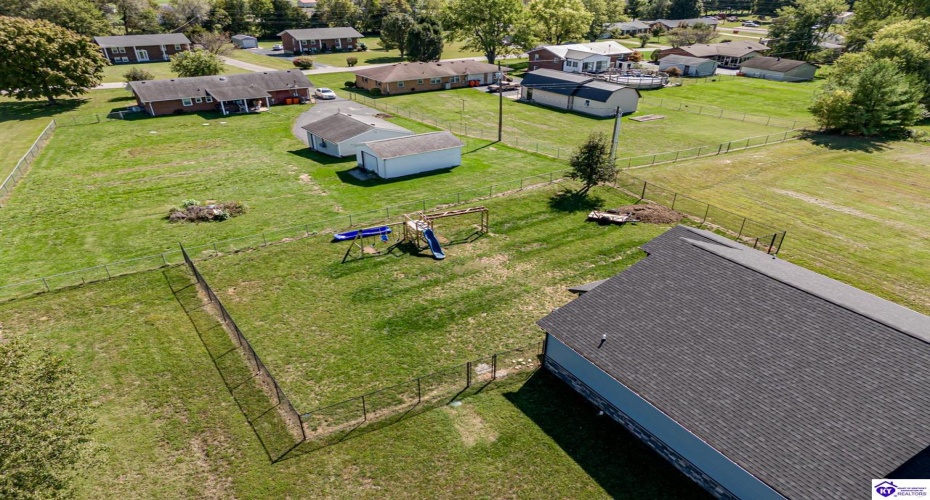 Marian Court, Elizabethtown, Kentucky 42701, ,2 BathroomsBathrooms,For Sale,Marian Court,HK24003784