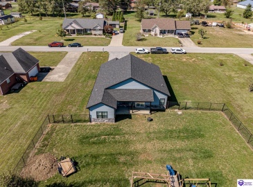 Marian Court, Elizabethtown, Kentucky 42701, ,2 BathroomsBathrooms,For Sale,Marian Court,HK24003784 Marian Court, Elizabethtown, Kentucky 42701, ,2 BathroomsBathrooms,For Sale,Marian Court,HK24003784