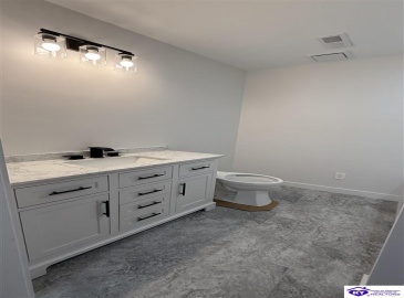 E Hodgenville Ave, Greensburg, Kentucky 42743, ,2 BathroomsBathrooms,For Sale,E Hodgenville Ave,HK24003786 E Hodgenville Ave, Greensburg, Kentucky 42743, ,2 BathroomsBathrooms,For Sale,E Hodgenville Ave,HK24003786