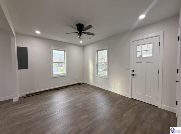 E Hodgenville Ave, Greensburg, Kentucky 42743, ,2 BathroomsBathrooms,For Sale,E Hodgenville Ave,HK24003786 E Hodgenville Ave, Greensburg, Kentucky 42743, ,2 BathroomsBathrooms,For Sale,E Hodgenville Ave,HK24003786