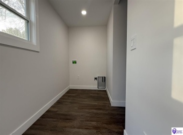 E Hodgenville Ave, Greensburg, Kentucky 42743, ,2 BathroomsBathrooms,For Sale,E Hodgenville Ave,HK24003786 E Hodgenville Ave, Greensburg, Kentucky 42743, ,2 BathroomsBathrooms,For Sale,E Hodgenville Ave,HK24003786