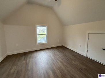 E Hodgenville Ave, Greensburg, Kentucky 42743, ,2 BathroomsBathrooms,For Sale,E Hodgenville Ave,HK24003786 E Hodgenville Ave, Greensburg, Kentucky 42743, ,2 BathroomsBathrooms,For Sale,E Hodgenville Ave,HK24003786