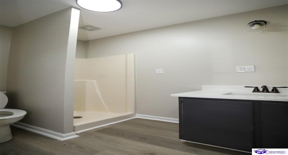 Deer Haven Drive, Elizabethtown, Kentucky 42701, ,3 BathroomsBathrooms,For Sale,Deer Haven Drive,HK24003789