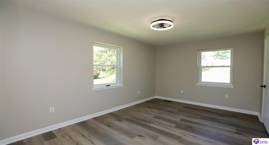 Deer Haven Drive, Elizabethtown, Kentucky 42701, ,3 BathroomsBathrooms,For Sale,Deer Haven Drive,HK24003789