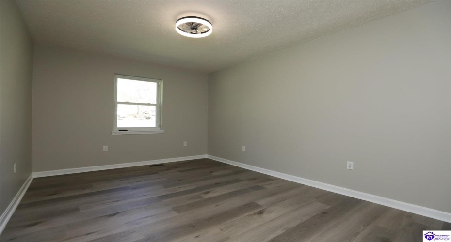 Deer Haven Drive, Elizabethtown, Kentucky 42701, ,3 BathroomsBathrooms,For Sale,Deer Haven Drive,HK24003789