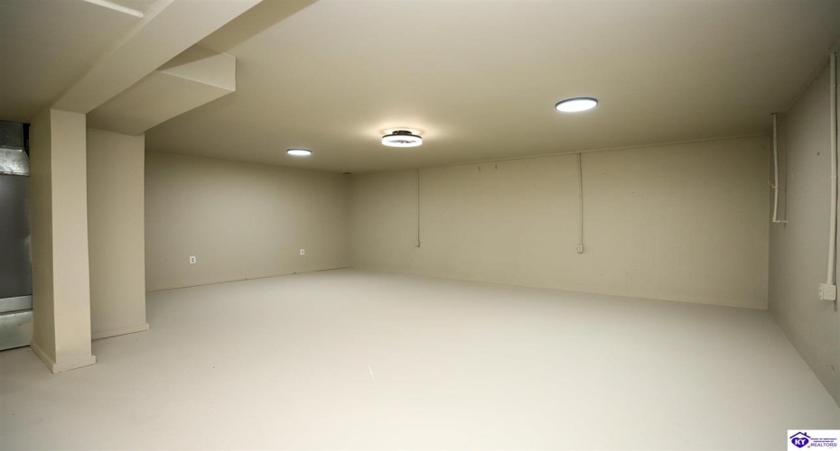 Deer Haven Drive, Elizabethtown, Kentucky 42701, ,3 BathroomsBathrooms,For Sale,Deer Haven Drive,HK24003789