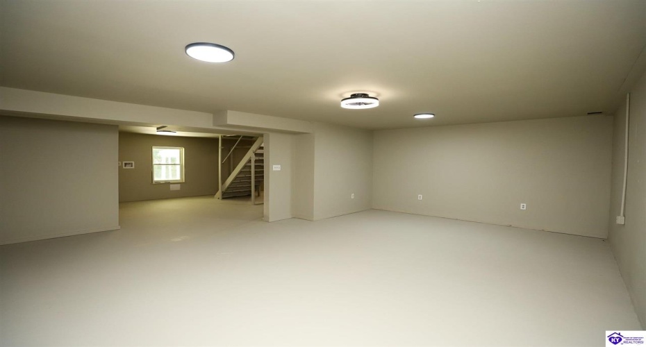 Deer Haven Drive, Elizabethtown, Kentucky 42701, ,3 BathroomsBathrooms,For Sale,Deer Haven Drive,HK24003789