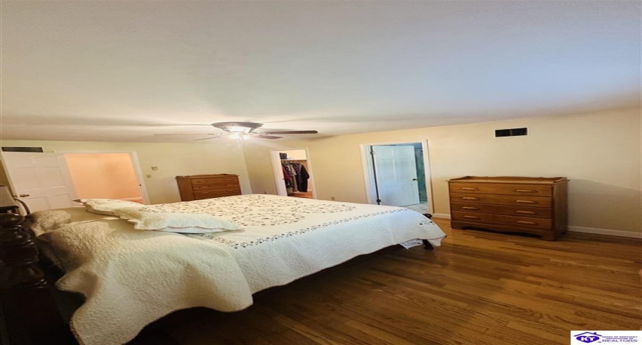 Robinson Avenue, Campbellsville, Kentucky 42718, ,3 BathroomsBathrooms,For Sale,Robinson Avenue,HK24003794