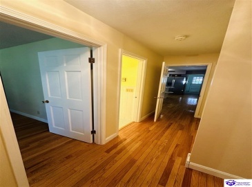 Robinson Avenue, Campbellsville, Kentucky 42718, ,3 BathroomsBathrooms,For Sale,Robinson Avenue,HK24003794 Robinson Avenue, Campbellsville, Kentucky 42718, ,3 BathroomsBathrooms,For Sale,Robinson Avenue,HK24003794