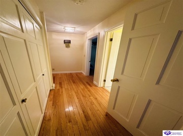 Robinson Avenue, Campbellsville, Kentucky 42718, ,3 BathroomsBathrooms,For Sale,Robinson Avenue,HK24003794 Robinson Avenue, Campbellsville, Kentucky 42718, ,3 BathroomsBathrooms,For Sale,Robinson Avenue,HK24003794