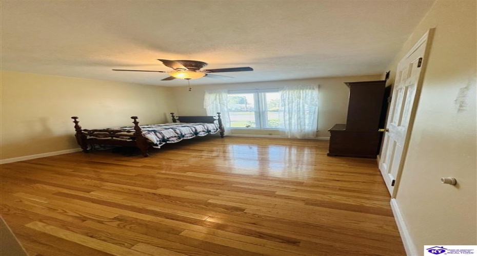 Robinson Avenue, Campbellsville, Kentucky 42718, ,3 BathroomsBathrooms,For Sale,Robinson Avenue,HK24003794