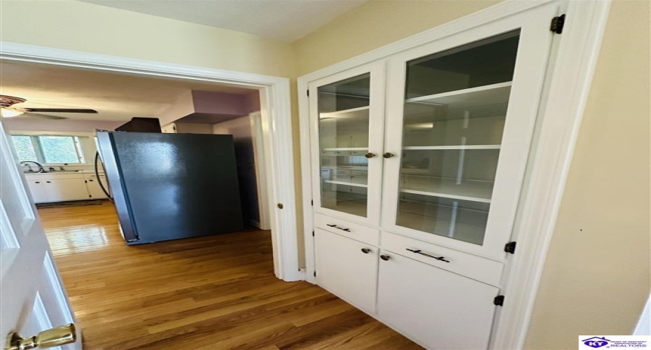 Robinson Avenue, Campbellsville, Kentucky 42718, ,3 BathroomsBathrooms,For Sale,Robinson Avenue,HK24003794