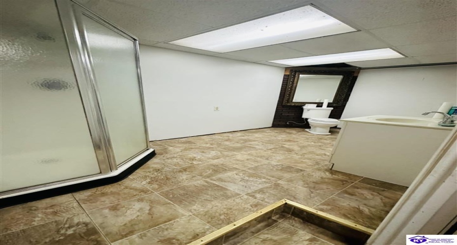 Robinson Avenue, Campbellsville, Kentucky 42718, ,3 BathroomsBathrooms,For Sale,Robinson Avenue,HK24003794