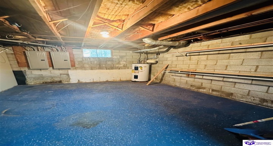 Robinson Avenue, Campbellsville, Kentucky 42718, ,3 BathroomsBathrooms,For Sale,Robinson Avenue,HK24003794