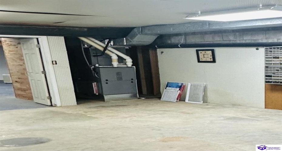 Robinson Avenue, Campbellsville, Kentucky 42718, ,3 BathroomsBathrooms,For Sale,Robinson Avenue,HK24003794