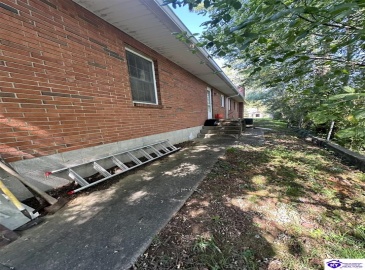Robinson Avenue, Campbellsville, Kentucky 42718, ,3 BathroomsBathrooms,For Sale,Robinson Avenue,HK24003794 Robinson Avenue, Campbellsville, Kentucky 42718, ,3 BathroomsBathrooms,For Sale,Robinson Avenue,HK24003794