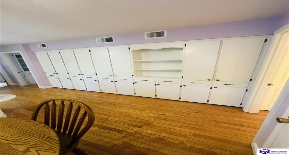 Robinson Avenue, Campbellsville, Kentucky 42718, ,3 BathroomsBathrooms,For Sale,Robinson Avenue,HK24003794