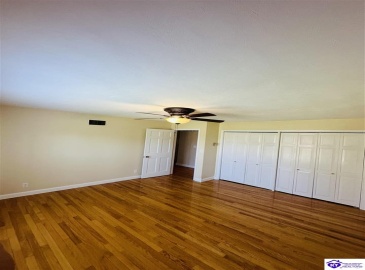 Robinson Avenue, Campbellsville, Kentucky 42718, ,3 BathroomsBathrooms,For Sale,Robinson Avenue,HK24003794 Robinson Avenue, Campbellsville, Kentucky 42718, ,3 BathroomsBathrooms,For Sale,Robinson Avenue,HK24003794