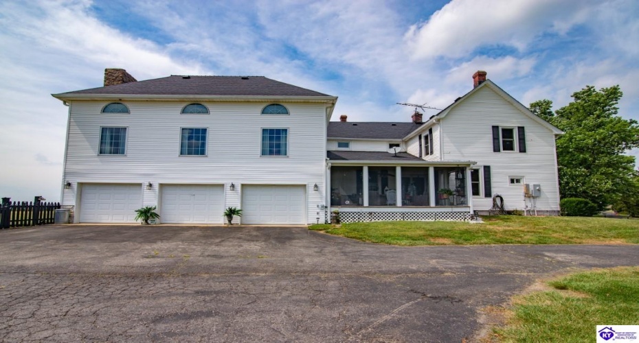 St John Road, Elizabethtown, Kentucky 42701, ,4 BathroomsBathrooms,For Sale,St John Road,HK24003601