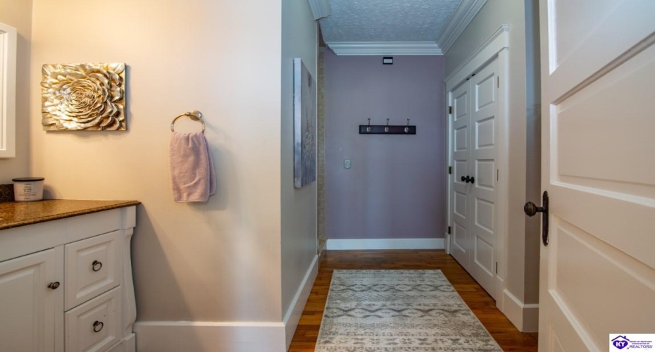 St John Road, Elizabethtown, Kentucky 42701, ,4 BathroomsBathrooms,For Sale,St John Road,HK24003601