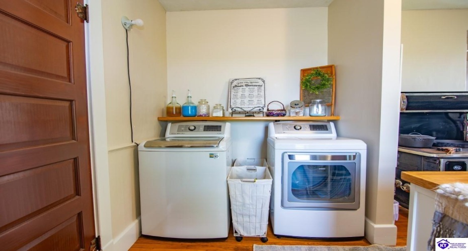 St John Road, Elizabethtown, Kentucky 42701, ,4 BathroomsBathrooms,For Sale,St John Road,HK24003601