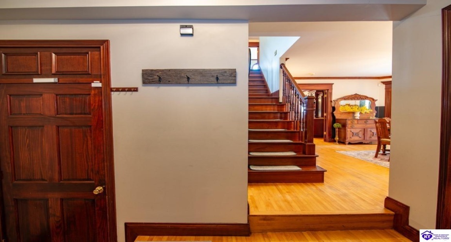 St John Road, Elizabethtown, Kentucky 42701, ,4 BathroomsBathrooms,For Sale,St John Road,HK24003601