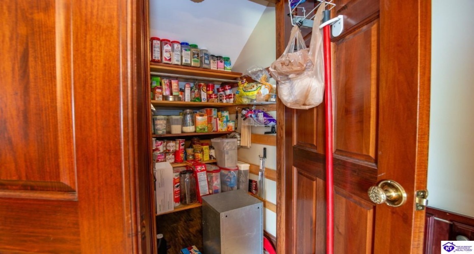 St John Road, Elizabethtown, Kentucky 42701, ,4 BathroomsBathrooms,For Sale,St John Road,HK24003601