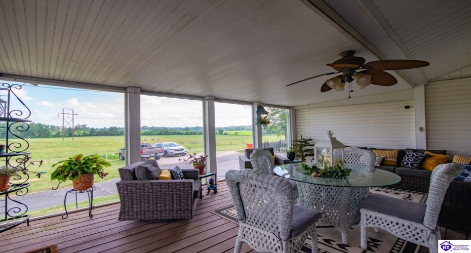 St John Road, Elizabethtown, Kentucky 42701, ,4 BathroomsBathrooms,For Sale,St John Road,HK24003601