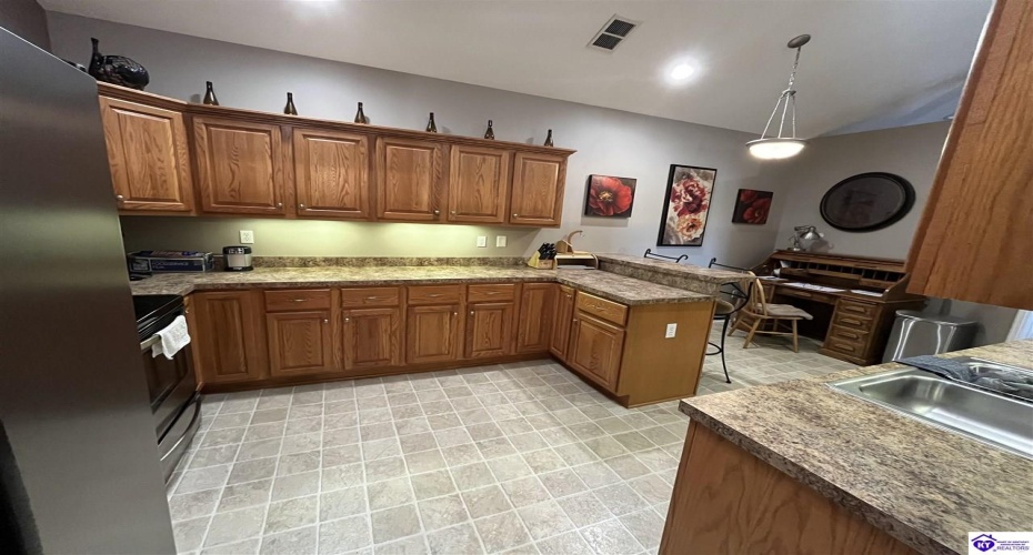Chase Way, Elizabethtown, Kentucky 42701, ,2 BathroomsBathrooms,For Sale,Chase Way,HK24003795 Chase Way, Elizabethtown, Kentucky 42701, ,2 BathroomsBathrooms,For Sale,Chase Way,HK24003795