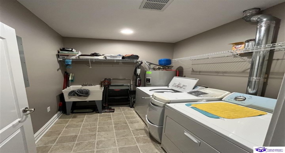 Chase Way, Elizabethtown, Kentucky 42701, ,2 BathroomsBathrooms,For Sale,Chase Way,HK24003795 Chase Way, Elizabethtown, Kentucky 42701, ,2 BathroomsBathrooms,For Sale,Chase Way,HK24003795
