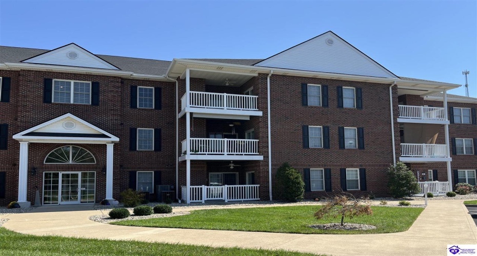 Chase Way, Elizabethtown, Kentucky 42701, ,2 BathroomsBathrooms,For Sale,Chase Way,HK24003795 Chase Way, Elizabethtown, Kentucky 42701, ,2 BathroomsBathrooms,For Sale,Chase Way,HK24003795