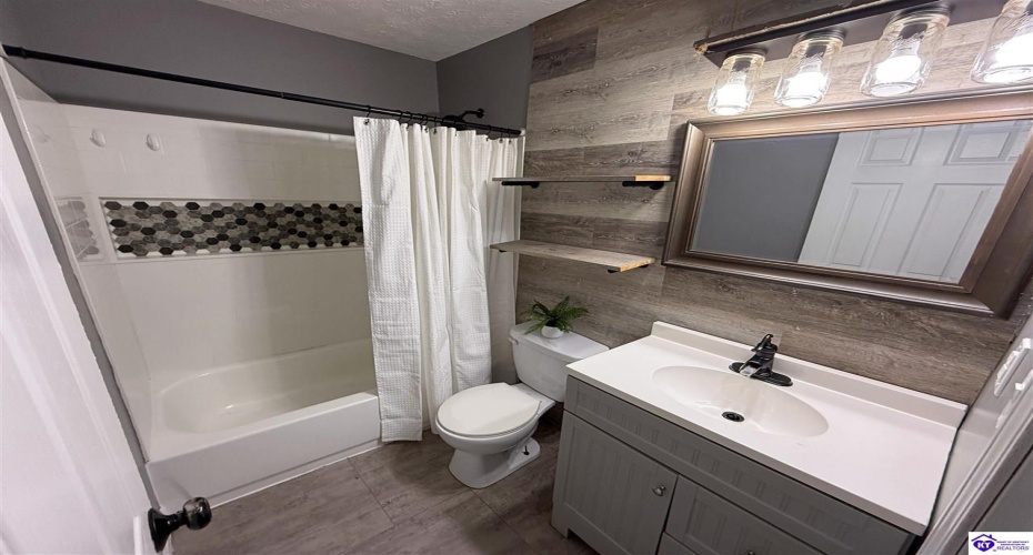 Kentucky Circle, Radcliff, Kentucky 40160, ,2 BathroomsBathrooms,For Sale,Kentucky Circle,HK24003796 Kentucky Circle, Radcliff, Kentucky 40160, ,2 BathroomsBathrooms,For Sale,Kentucky Circle,HK24003796