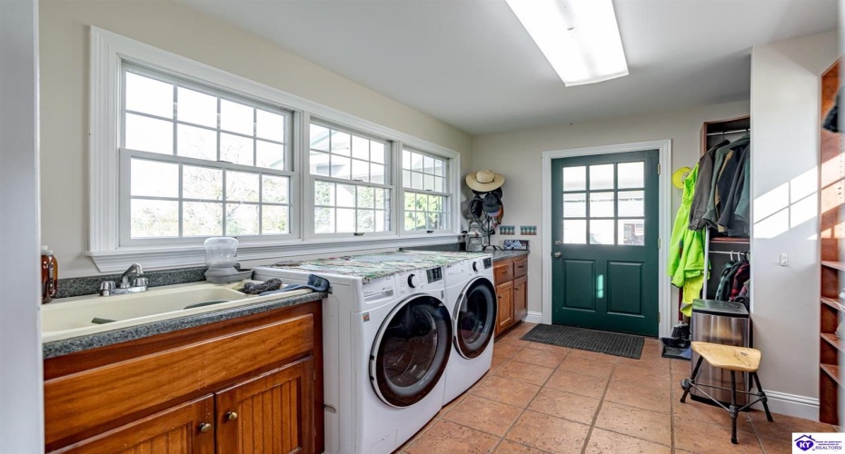 Copelin Road, White Mills, Kentucky 42788, ,4 BathroomsBathrooms,For Sale,Copelin Road,HK24003798