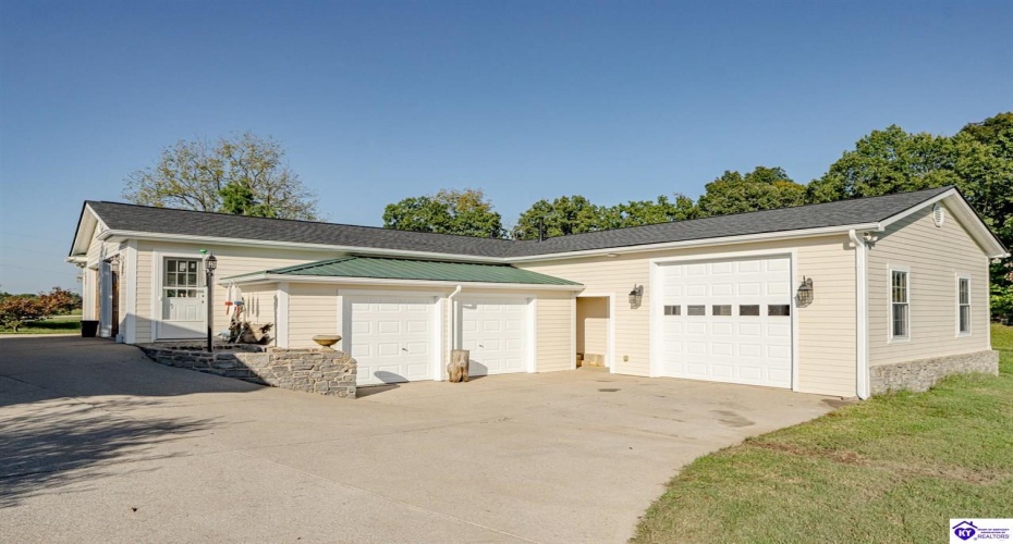 Copelin Road, White Mills, Kentucky 42788, ,4 BathroomsBathrooms,For Sale,Copelin Road,HK24003798