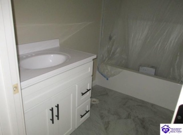 Bearwallow Road, Springfield, Kentucky 40069, ,2 BathroomsBathrooms,For Sale,Bearwallow Road,HK24003799 Bearwallow Road, Springfield, Kentucky 40069, ,2 BathroomsBathrooms,For Sale,Bearwallow Road,HK24003799