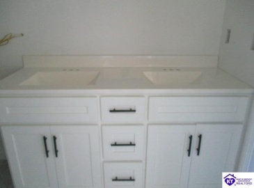 Bearwallow Road, Springfield, Kentucky 40069, ,2 BathroomsBathrooms,For Sale,Bearwallow Road,HK24003799 Bearwallow Road, Springfield, Kentucky 40069, ,2 BathroomsBathrooms,For Sale,Bearwallow Road,HK24003799