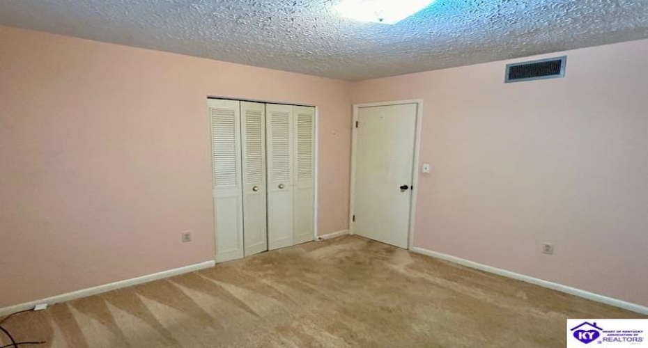 Western Drive, Campbellsville, Kentucky 42718, ,2 BathroomsBathrooms,For Sale,Western Drive,HK24003806 Western Drive, Campbellsville, Kentucky 42718, ,2 BathroomsBathrooms,For Sale,Western Drive,HK24003806
