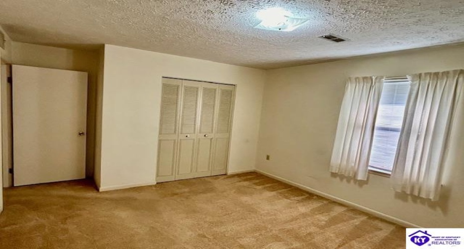 Western Drive, Campbellsville, Kentucky 42718, ,2 BathroomsBathrooms,For Sale,Western Drive,HK24003806 Western Drive, Campbellsville, Kentucky 42718, ,2 BathroomsBathrooms,For Sale,Western Drive,HK24003806