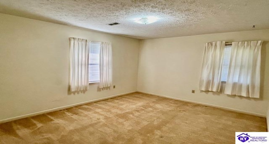 Western Drive, Campbellsville, Kentucky 42718, ,2 BathroomsBathrooms,For Sale,Western Drive,HK24003806 Western Drive, Campbellsville, Kentucky 42718, ,2 BathroomsBathrooms,For Sale,Western Drive,HK24003806