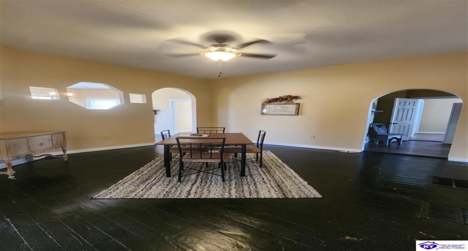 Owens Street, Cave City, Kentucky 42127, ,2 BathroomsBathrooms,For Sale,Owens Street,HK24003455 Owens Street, Cave City, Kentucky 42127, ,2 BathroomsBathrooms,For Sale,Owens Street,HK24003455