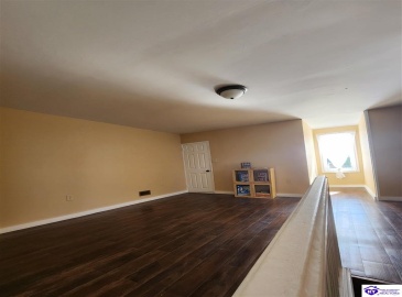 Owens Street, Cave City, Kentucky 42127, ,2 BathroomsBathrooms,For Sale,Owens Street,HK24003455