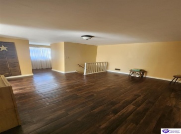 Owens Street, Cave City, Kentucky 42127, ,2 BathroomsBathrooms,For Sale,Owens Street,HK24003455