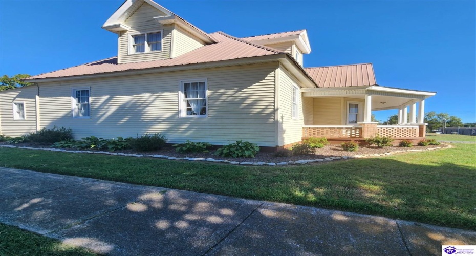 Owens Street, Cave City, Kentucky 42127, ,2 BathroomsBathrooms,For Sale,Owens Street,HK24003455 Owens Street, Cave City, Kentucky 42127, ,2 BathroomsBathrooms,For Sale,Owens Street,HK24003455