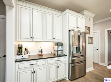 Clore Lane, Crestwood, Kentucky 40014, ,5 BathroomsBathrooms,For Sale,Clore Lane,HK24003808