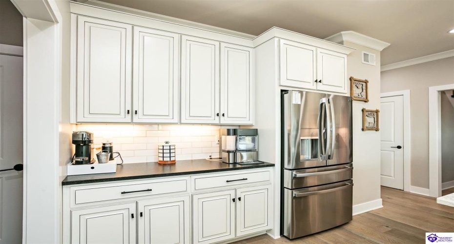 Clore Lane, Crestwood, Kentucky 40014, ,5 BathroomsBathrooms,For Sale,Clore Lane,HK24003808 Clore Lane, Crestwood, Kentucky 40014, ,5 BathroomsBathrooms,For Sale,Clore Lane,HK24003808