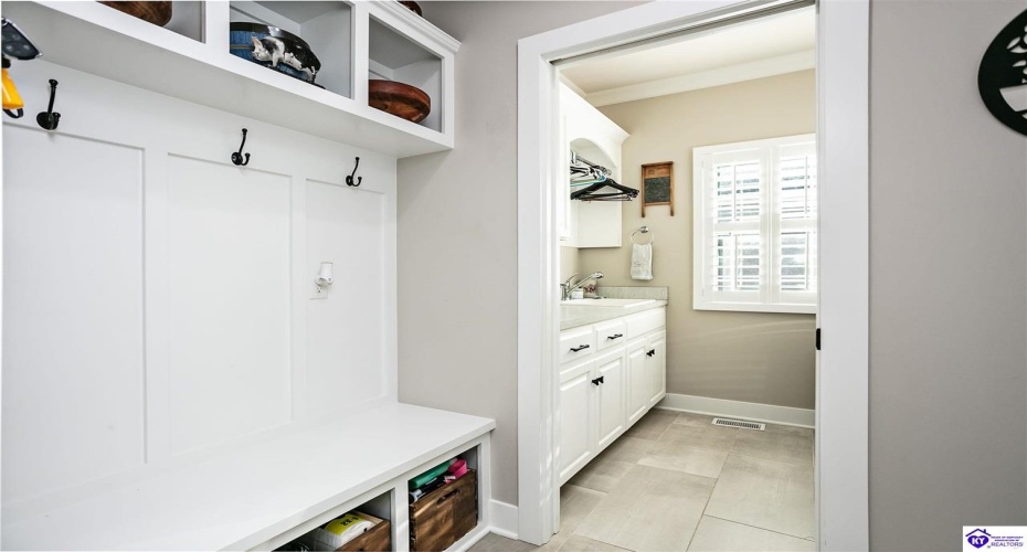 Clore Lane, Crestwood, Kentucky 40014, ,5 BathroomsBathrooms,For Sale,Clore Lane,HK24003808 Clore Lane, Crestwood, Kentucky 40014, ,5 BathroomsBathrooms,For Sale,Clore Lane,HK24003808