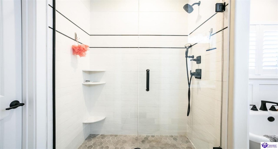 Clore Lane, Crestwood, Kentucky 40014, ,5 BathroomsBathrooms,For Sale,Clore Lane,HK24003808 Clore Lane, Crestwood, Kentucky 40014, ,5 BathroomsBathrooms,For Sale,Clore Lane,HK24003808