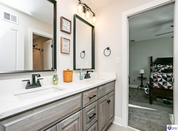 Clore Lane, Crestwood, Kentucky 40014, ,5 BathroomsBathrooms,For Sale,Clore Lane,HK24003808